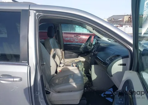 2013 Chrysler Town & Country Touring from USA, damaged, VIN 2C4RC1BG4DR662254